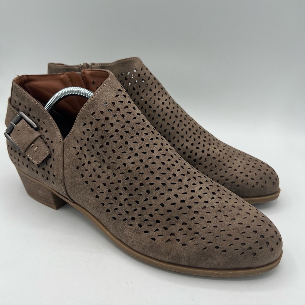 Indigo Rd Vegan Leather Perforated‎ Ankle Boots Chai Women’s Size 9 M Tan Taupe